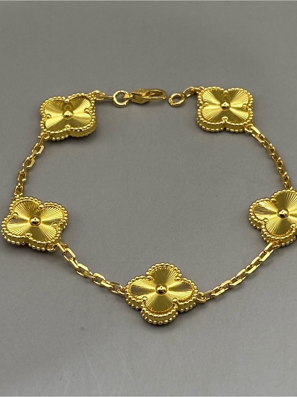 Gold Four-Leaf Motif Bracelet - Women Jewelry - 8 inches